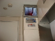 １Ｆ入口エレベーター内カメラ映像